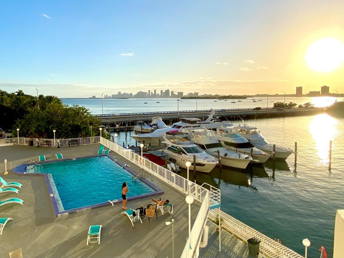 Modern Waterfront Apartment With Miami Skyline View, Free Parking 5 Mins Drive To Μαϊάμι Μπιτς Εξωτερικό φωτογραφία